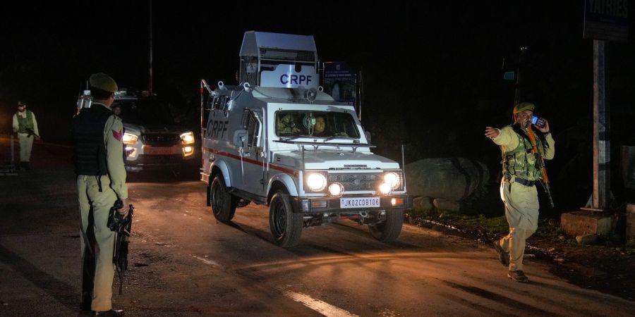 Mutmassliche Extremisten schiessen auf Touristen in Kaschmir