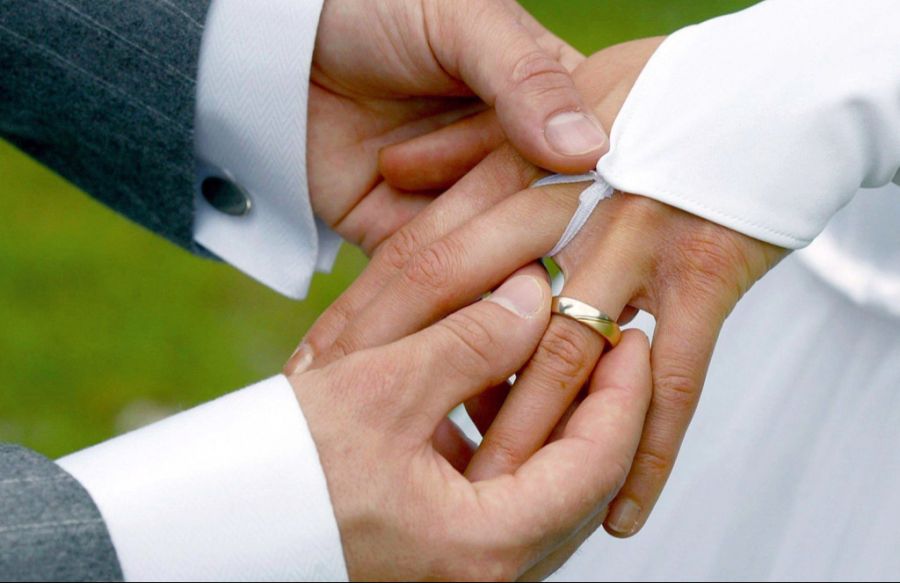 Individualbesteuerung Heirat Hochzeit