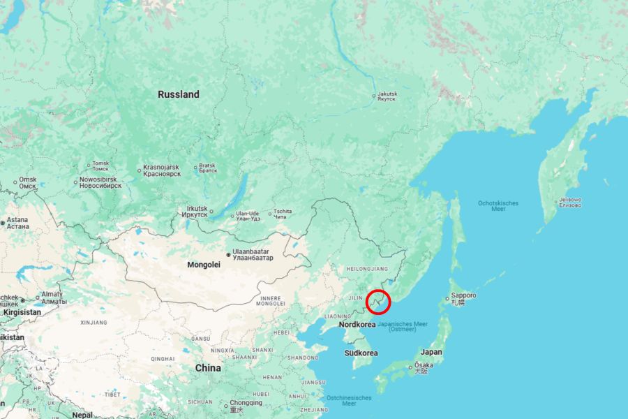 Die Ware kann jeweils direkt über ein kurzes Stück gemeinsamer Grenze zwischen Nordkorea und Russland transportiert werden.