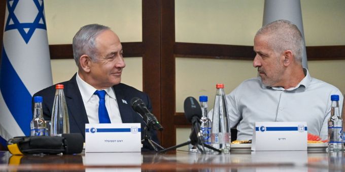 Der israelische Regierungschef Benjamin Netanjahu entliess Ronen Bar im März, aber ein Gericht stoppte die Aktion. Nun zieht Bar selbst einen Schlussstrich. (Archivbild) Ronen Bar