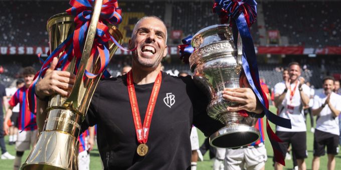 Fabio Celestini holte mit dem FC Basel das Double. Trotzdem ist er bei den Fans mittlerweile untendurch. Fabio Celestini FC Basel