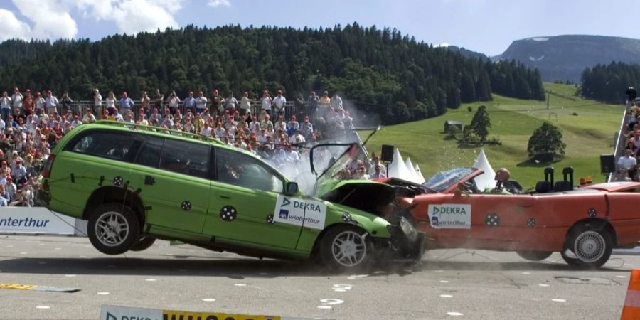 Crashtest Autoversicherung