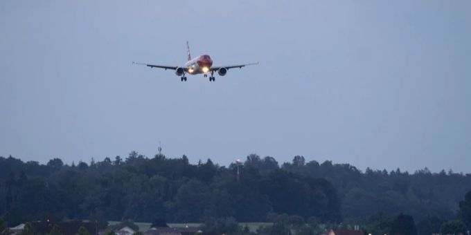 Eine Passagierin hat in einer Edelweiss-Maschine einen Horrorflug erlebt. (Archivbild) Edelweiss