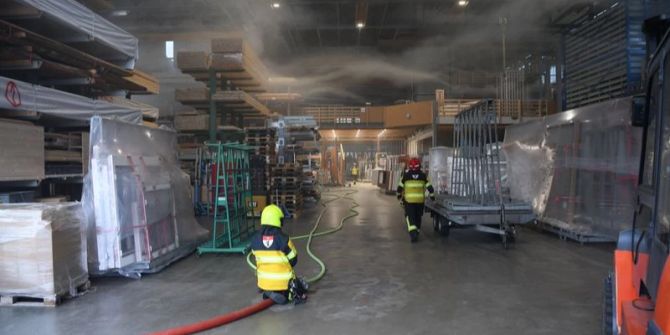 Brand in Produktionsbetrieb.