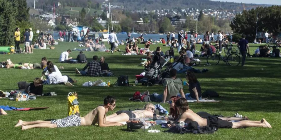 Letztes Wochenende lockte das sommerliche Wetter viele Menschen in der Schweiz nach draussen.