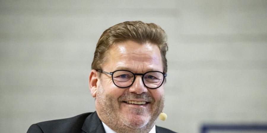 Der Nidwaldner Gesundheits- und Sozialdirektor Peter Truttmann (GLP) will mit den Zuständigkeiten für Personen mit Schutzstatus S für Kanton und Gemeinden Planungssicherheit schaffen.