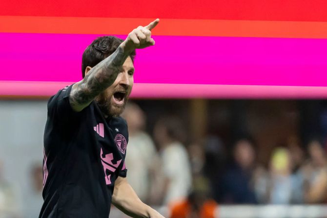 Lionel messi Breel Embolo