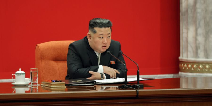 HANDOUT - Nordkoreas Machthaber Kim Jong Un bei einem Parteikongress der Arbeiterpartei Koreas. Foto: Uncredited/KCNA/KNS/dpa/Archivbild - ACHTUNG: Nur zur redaktionellen Verwendung und...