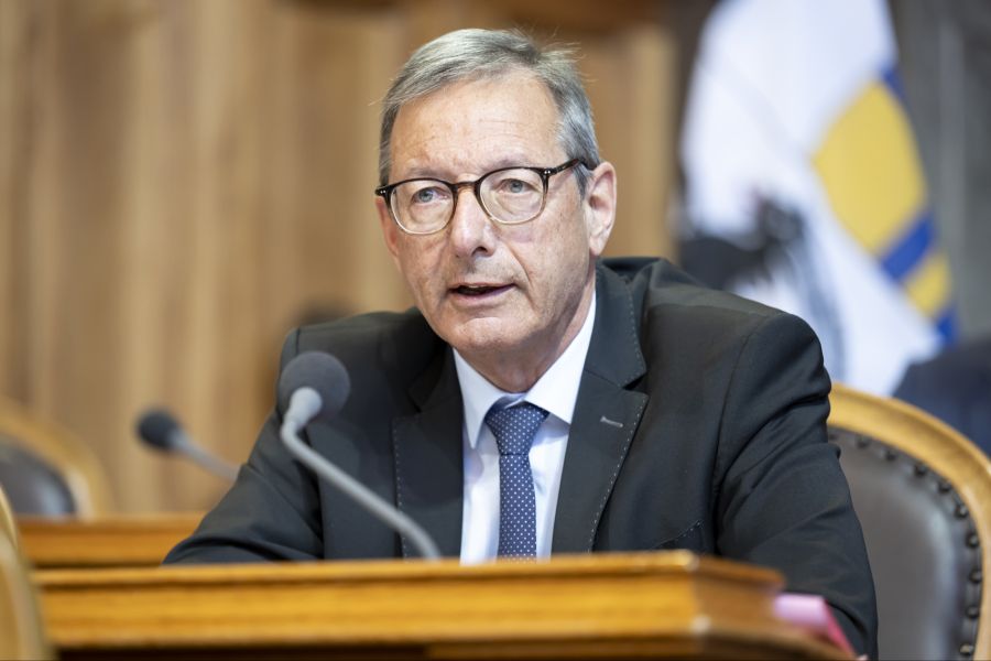 FDP-Ständerat Josef Dittli warnt, dass diese Führungskräfte Zugang zu sensiblen Informationen über die kritische Infrastruktur der Schweiz hätten.