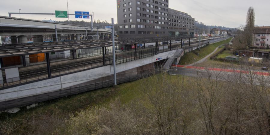 Weil die EWB nach Ausserholligen zieht, will ihr die Stadt Bern den bisherigen Hauptsitz im Monbijou-Quartier abkaufen. (Archivbild)