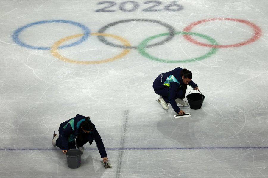 Kurz nach Beginn der Winterspiele in Mailand-Cortina erhielten die Freiwilligen ihre offizielle Ausrüstung.