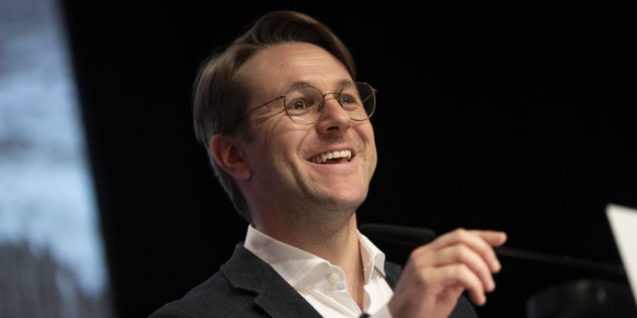 Der Davoser Landamann Philipp Wilhelm kann einen Gewinn in der Jahresrechnung 2025 vermelden. Das operative Ergebnis fällt allerdings erstmals seit dem Jahr 2011 negativ aus.