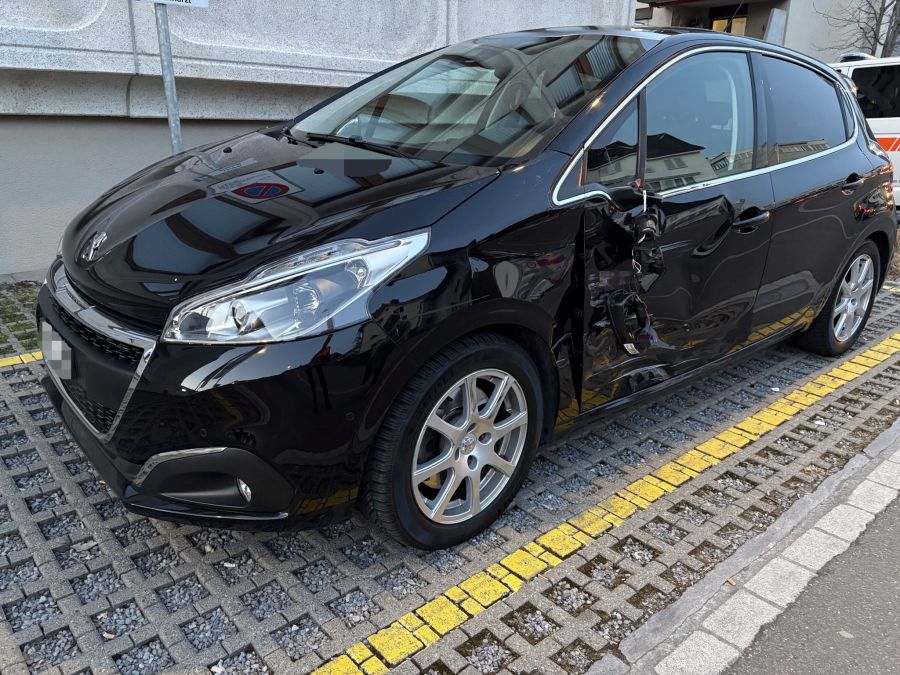 Bei der Kollision entstand Sachschaden.