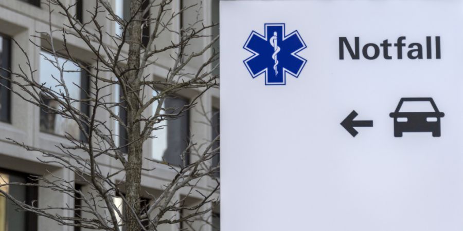 Das Universitätsspital Basel will mehr Platz für das Notfall-Provisorium während des Baus des Klinikums 2. (Archivbild)