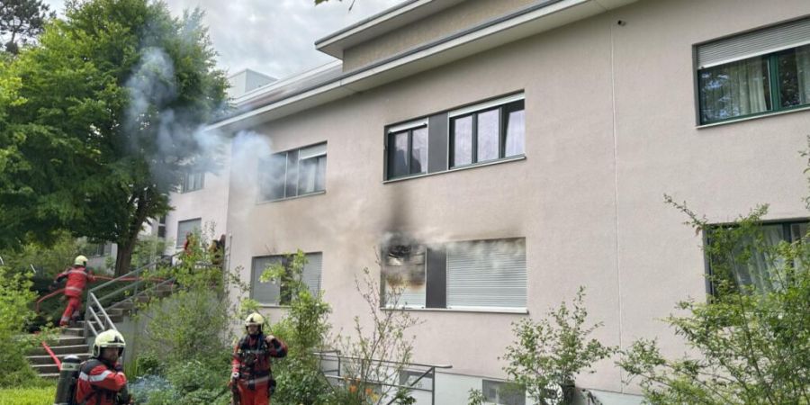 Bei einem Wohnungsbrand in Winterthur gab es am Mittwoch zwei Verletzte.
