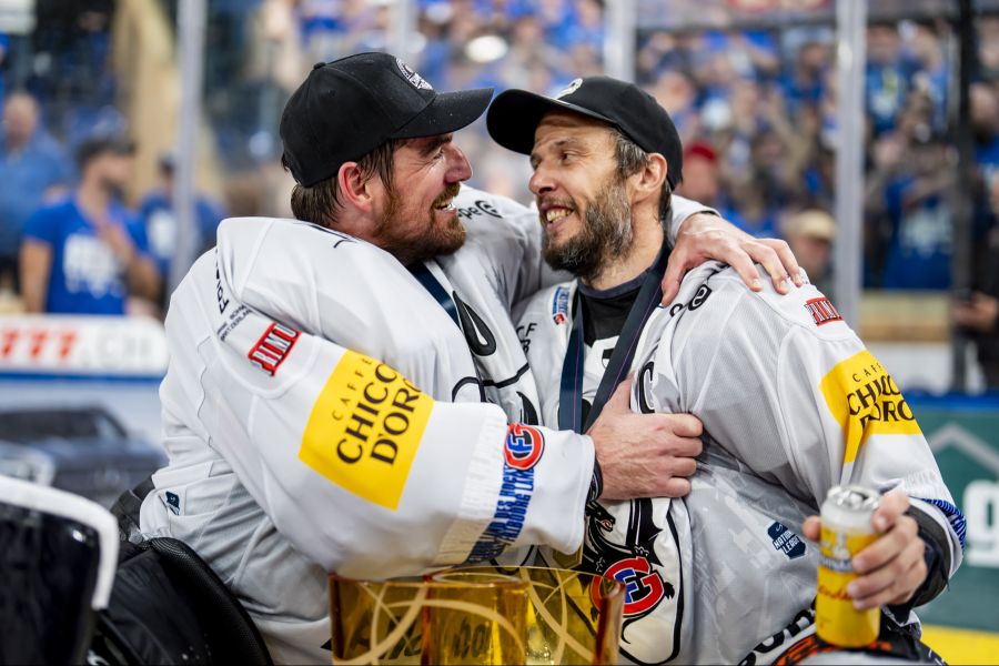 Reto Berra Julien Sprunger