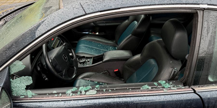 Sachbeschädigung Stein