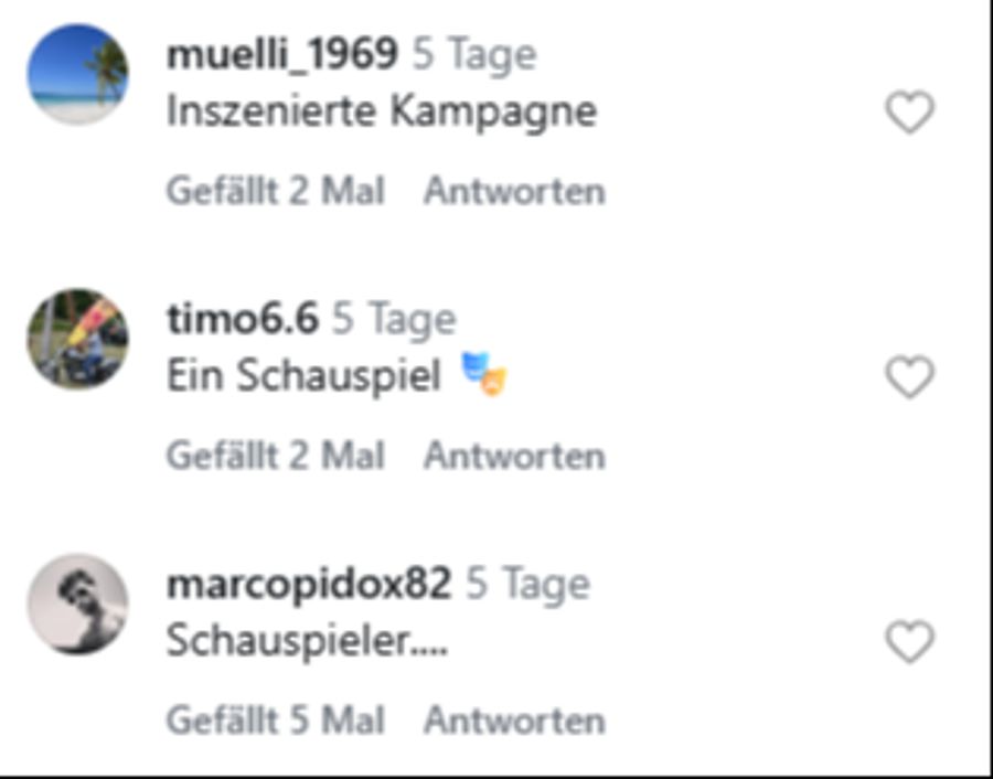 Die Moderatorin wird ins Lächerliche gezogen und angezweifelt.