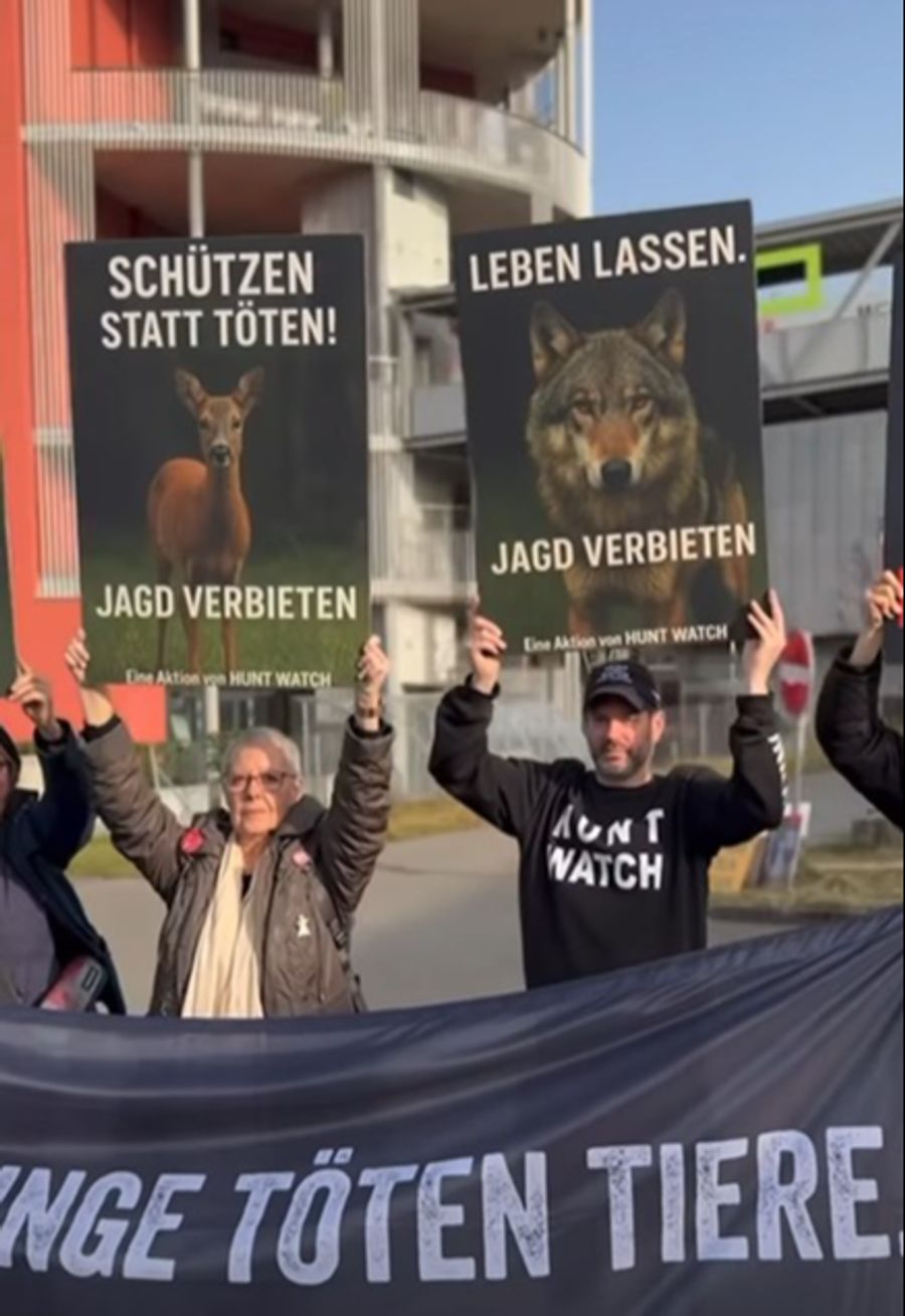 Demo Jagdmesse Schweiz