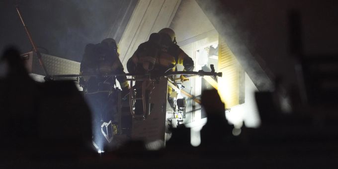 Einsiedeln SZ - Brand in Mehrfamilienhaus im Dorfkern