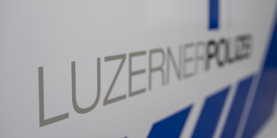 29 Autos in Emmenbrücke LU, Rothenburg und der Stadt Luzern beschädigt: Der Tatverdächtige hat sich der Luzerner Polizei gestellt. (Symbolbild)