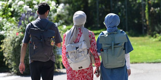 Frauen mit Kopftücher