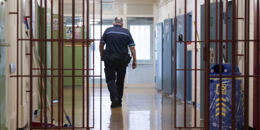 Rund ein Drittel der inhaftierten Personen in der Schweiz waren 2023 nicht krankenversichert. (Archivbild)