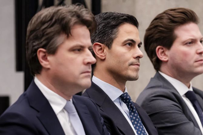 D66 and CDA discuss 'interim report' with informant Buma