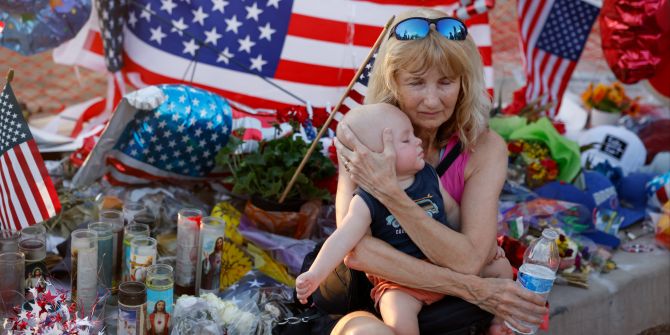 People mourn the death of Charlie Kirk ahead of memorial service in Phoenix, Arizona