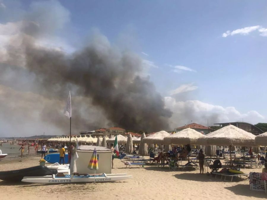 Ein Badestrand wurde dadurch zerstört.