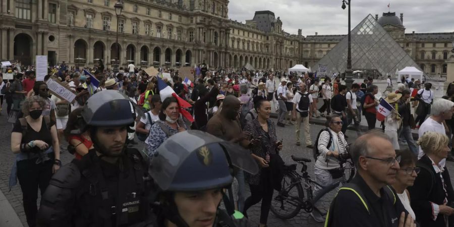 Demo Louvre