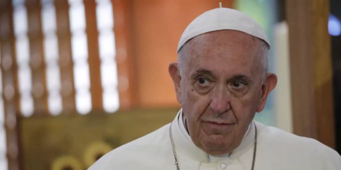 Papst Franziskus erholt sich in Rom aktuell von einer Darm-Operation. Papst Franziskus