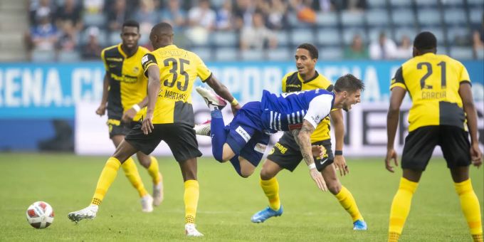 Das Covid-19-Schutzkonzept im Schweizer Fussball wird verschärft. Super League