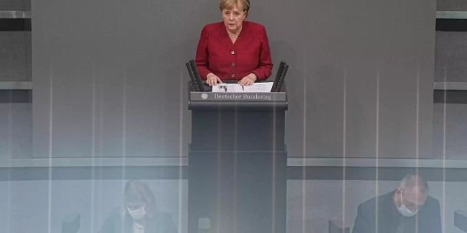 Bundeskanzlerin Angela Merkel hat eine intensive Aufarbeitung der Hintergründe des Desasters in Afghanistan angekündigt. Foto: Michael Kappeler/dpa Bundeskanzlerin Angela Merkel hat eine intensive Aufarbeitung der Hintergründe des Desasters in Afghanistan angekündigt. Foto: Michael Kappeler/dpa