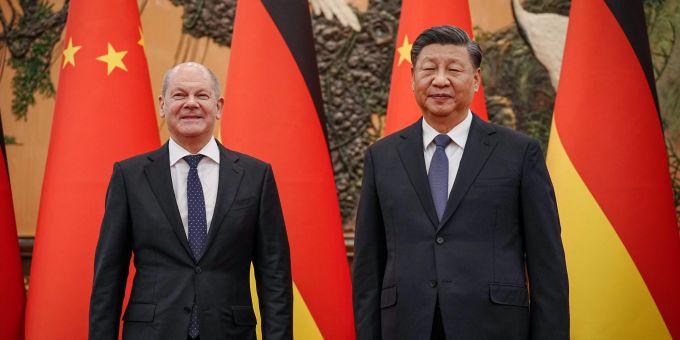 Olaf Scholz mit Xi Jinping bei einem Besuch in Peking. (Archivbild) xi jingping