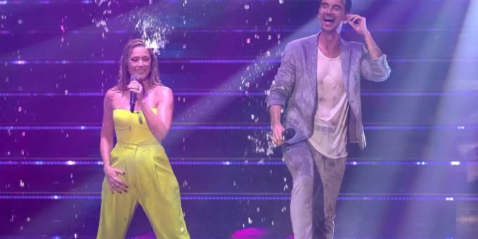 Helene Fischer und Florian Silbereisen machten sich in der ARD-Show «Das grosse Schlagerjubiläum» nass. Helene Fischer Florian Silbereisen