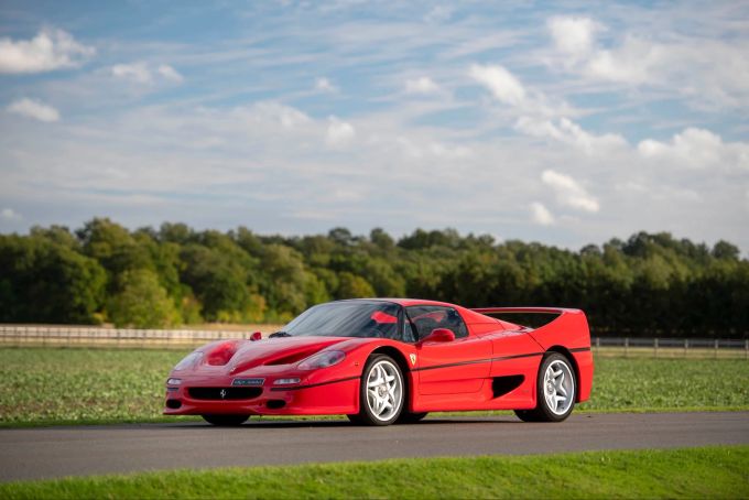 Der Ferrari F50 war ein echtes Formel 1-Auto für die Strasse. Damals verkannt, heute extrem selten und entsprechend teuer Ferrari F50