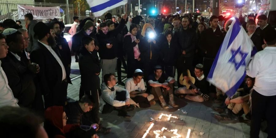 Gedenken an die Anschlagsopfer in Ost-Jerusalem