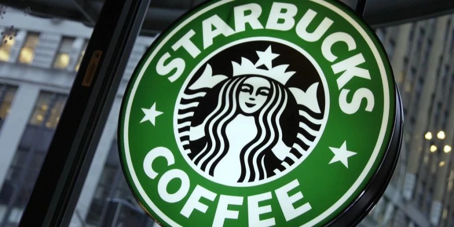 Einem Starbucks-Sprecher zufolge sollte das Problem in den nächsten Tagen behoben werden. Ihm zufolge habe man sich mit der Familie in Kontakt gesetzt. Diese will davon aber nichts wissen.