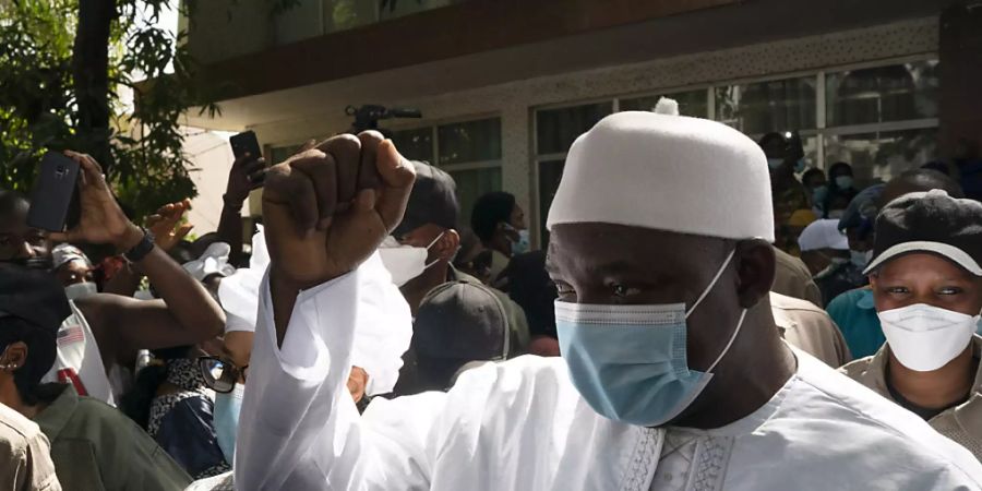 In Gambia hat Amtsinhaber Adama Barrow die jüngsten Präsidentschaftswahlen laut der Wahlkommission gewonnen. (Archivbild)