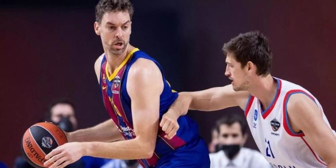 Pau Gasol (l) beendet seine erfolgreiche Basketball-Karriere. pau gasol