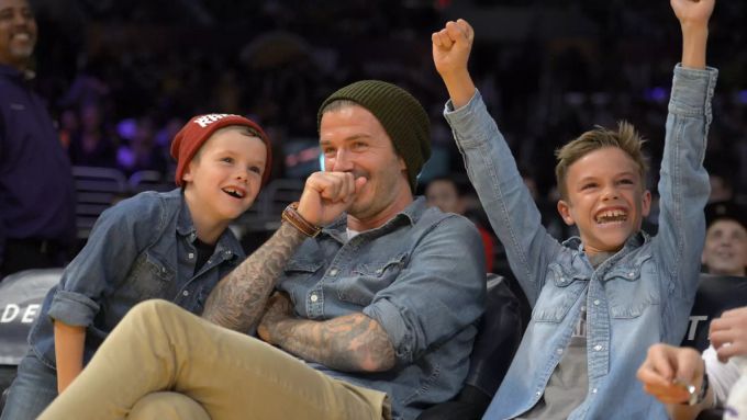 David Beckham mit den Söhnen Romeo (r) und Cruz. Beckham