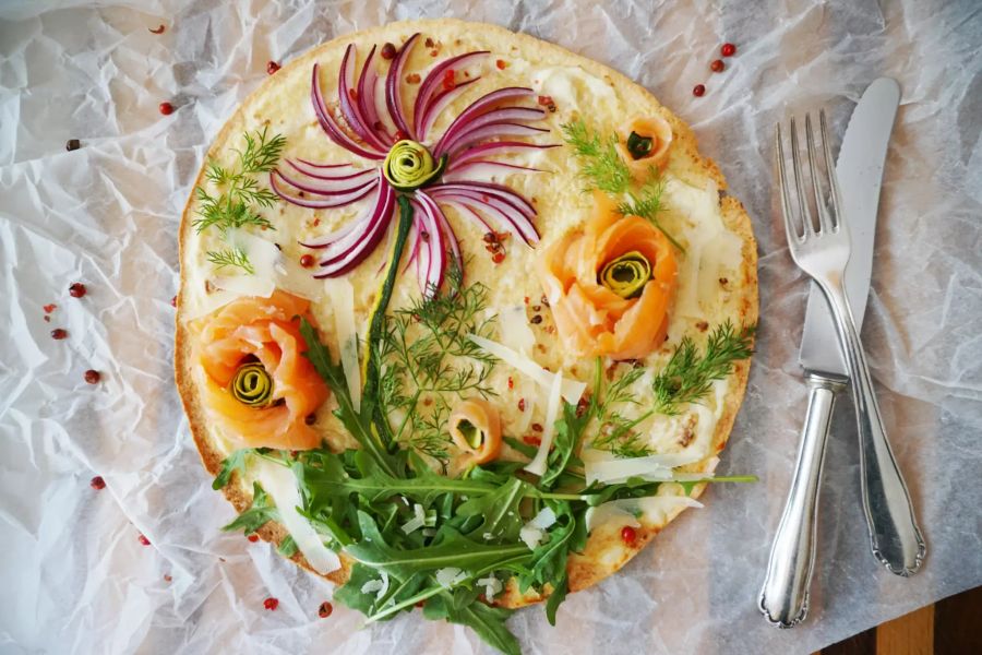 Blumenwiese auf Pizza