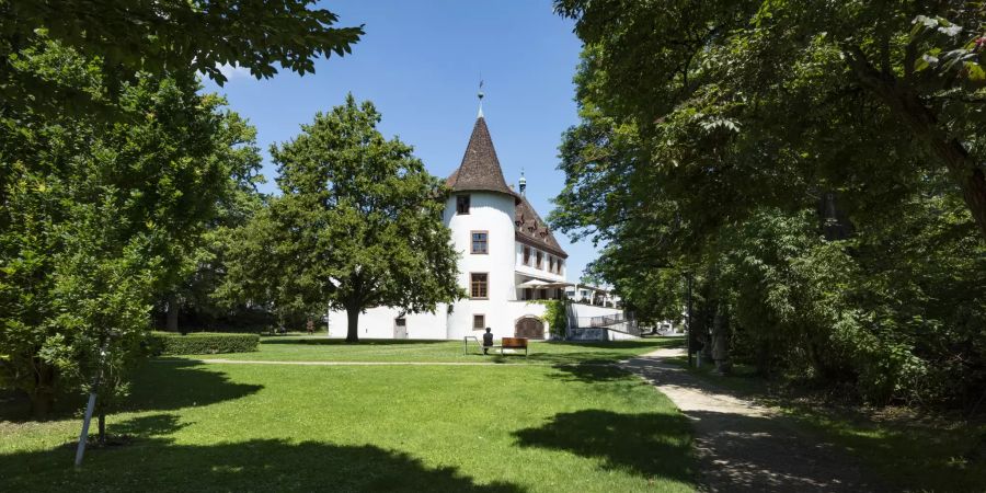 Schloss Binningen, heute im Besitz der Gemeinde Binningen. Im Schloss befinden sich ein Restaurant und ein Hotel.