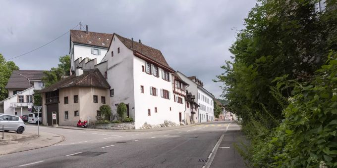 Historische Häuserzeile in Münchenstein. Historische Häuserzeile in Münchenstein.
