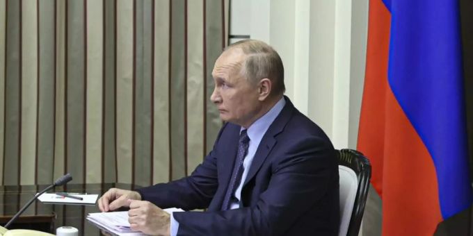 Russlands Präsident Putin Anfang Dezember während eines Videogesprächs mit US-Präsident Biden. Foto: Mikhail Metzel/Pool Sputnik Kremlin/AP/dpa Russlands Präsident Putin Anfang Dezember während eines Videogesprächs mit US-Präsident Biden. Foto: Mikhail Metzel/Pool Sputnik Kremlin/AP/dpa