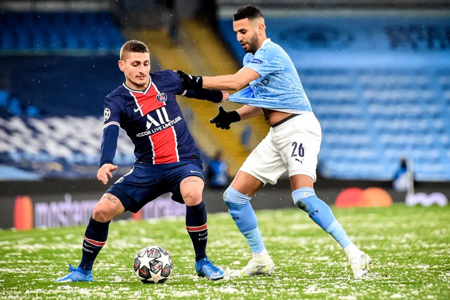 Marco Verratti (l) soll vom Schiedsrichter beleidigt worden sein.