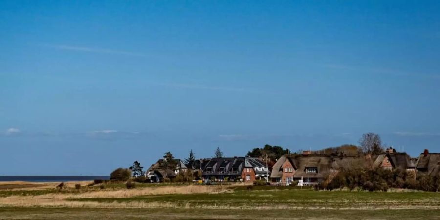 Vom Luxushotel bis hin zu Campingplatz und Jugendherberge: auf Sylt ist für jeden etwas dabei. Foto: Axel Heimken/dpa