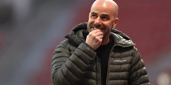 Ist auf Wiedergutmachung aus: Peter Bosz (57), Trainer von Bayer Leverkusen. Bayer Leverkusen
