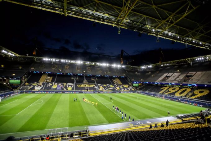 Der Signal Iduna Park, die Heimstätte von Borussia Dortmund. Champions League